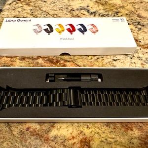 Black metal Apple Watch band